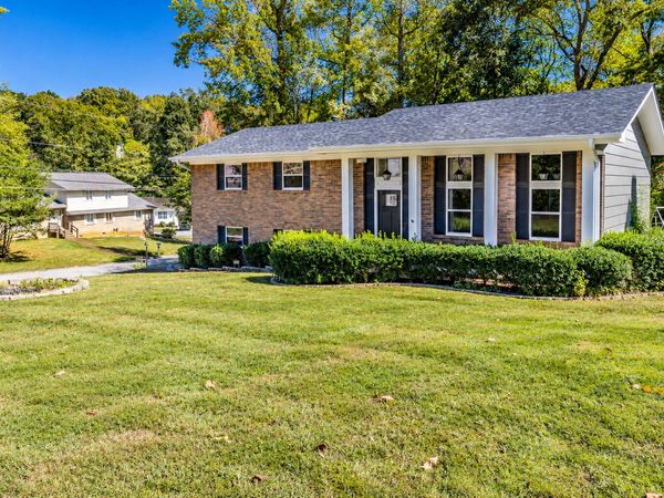 1634 Lakemont Drive, Hixson, TN 37343