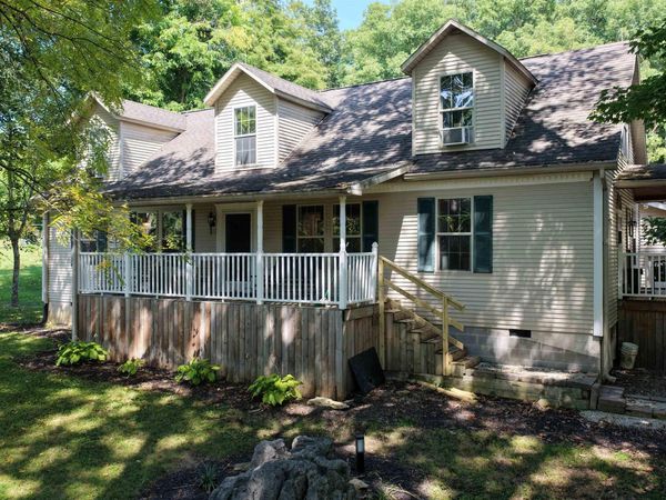 984 NE Main Street, Paoli, IN 47454