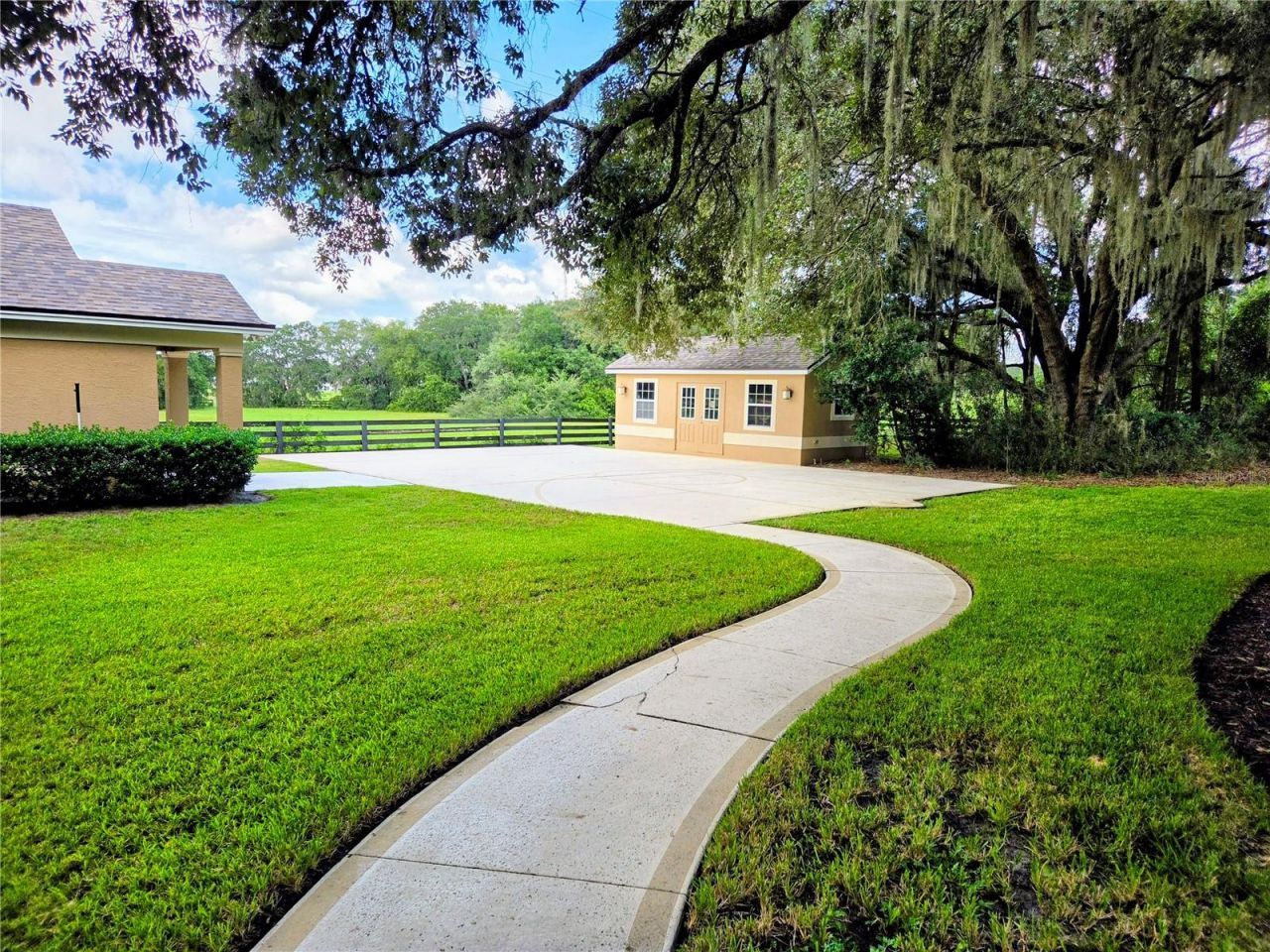 1251 Alabama Avenue, Lady Lake, FL 32159 Photo