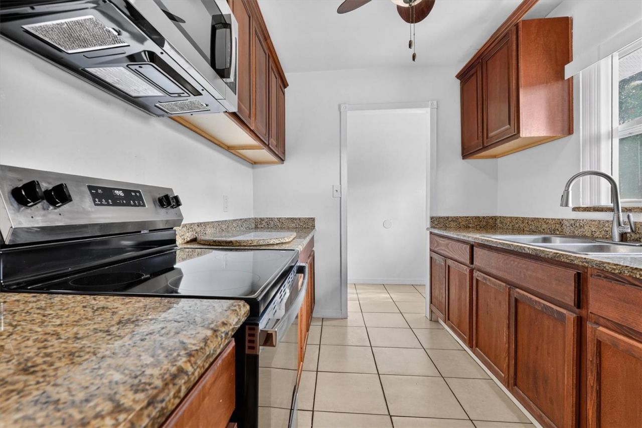 208 Palmyra Drive, Orlando, FL 32807 Photo