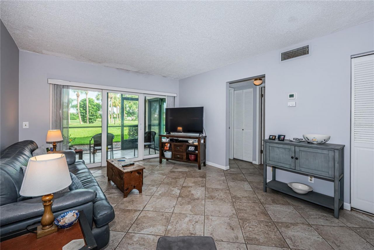 6269 Palma Del Mar Boulevard S, Unit 112, Saint Petersburg, FL 33715 Photo