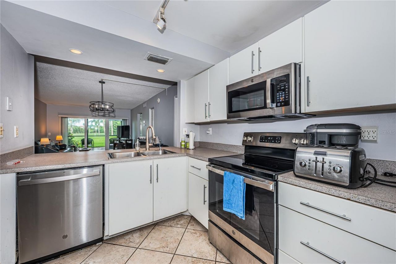 6269 Palma Del Mar Boulevard S, Unit 112, Saint Petersburg, FL 33715 Photo