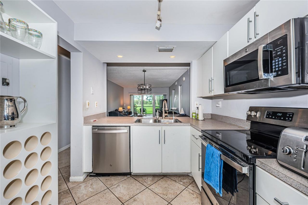 6269 Palma Del Mar Boulevard S, Unit 112, Saint Petersburg, FL 33715 Photo