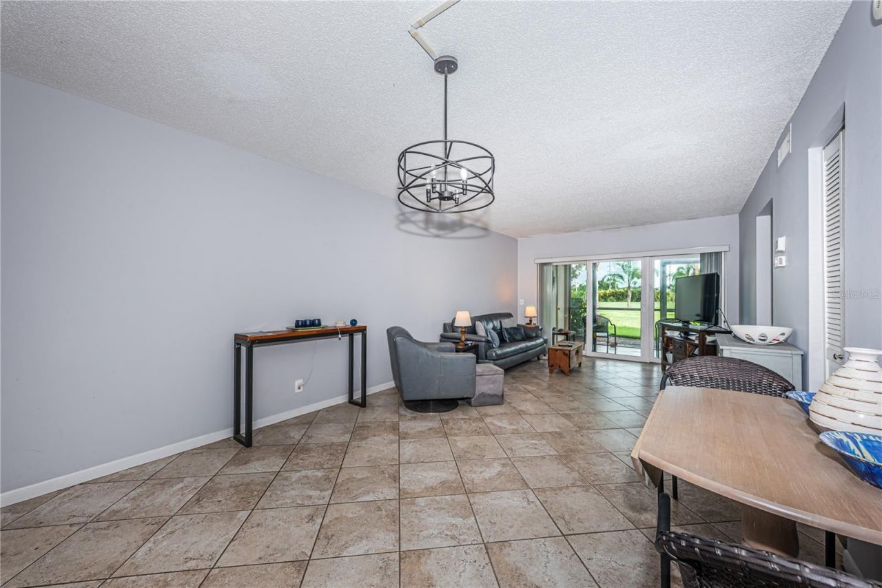 6269 Palma Del Mar Boulevard S, Unit 112, Saint Petersburg, FL 33715 Photo