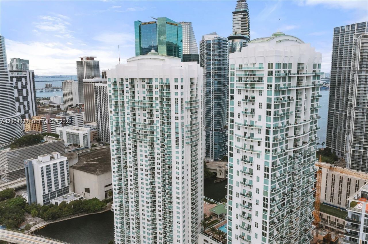 31 SE 5th St, Unit 4121, Miami, FL 33131 Photo