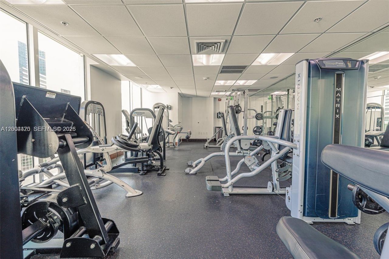 31 SE 5th St, Unit 4121, Miami, FL 33131 Photo