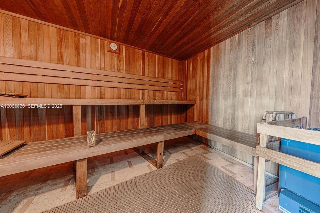 31 SE 5th St, Unit 4121, Miami, FL 33131 Photo