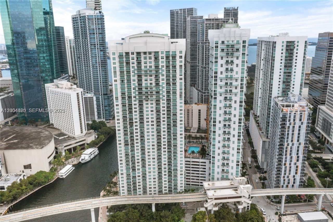 31 SE 5th St, Unit 4121, Miami, FL 33131 Photo