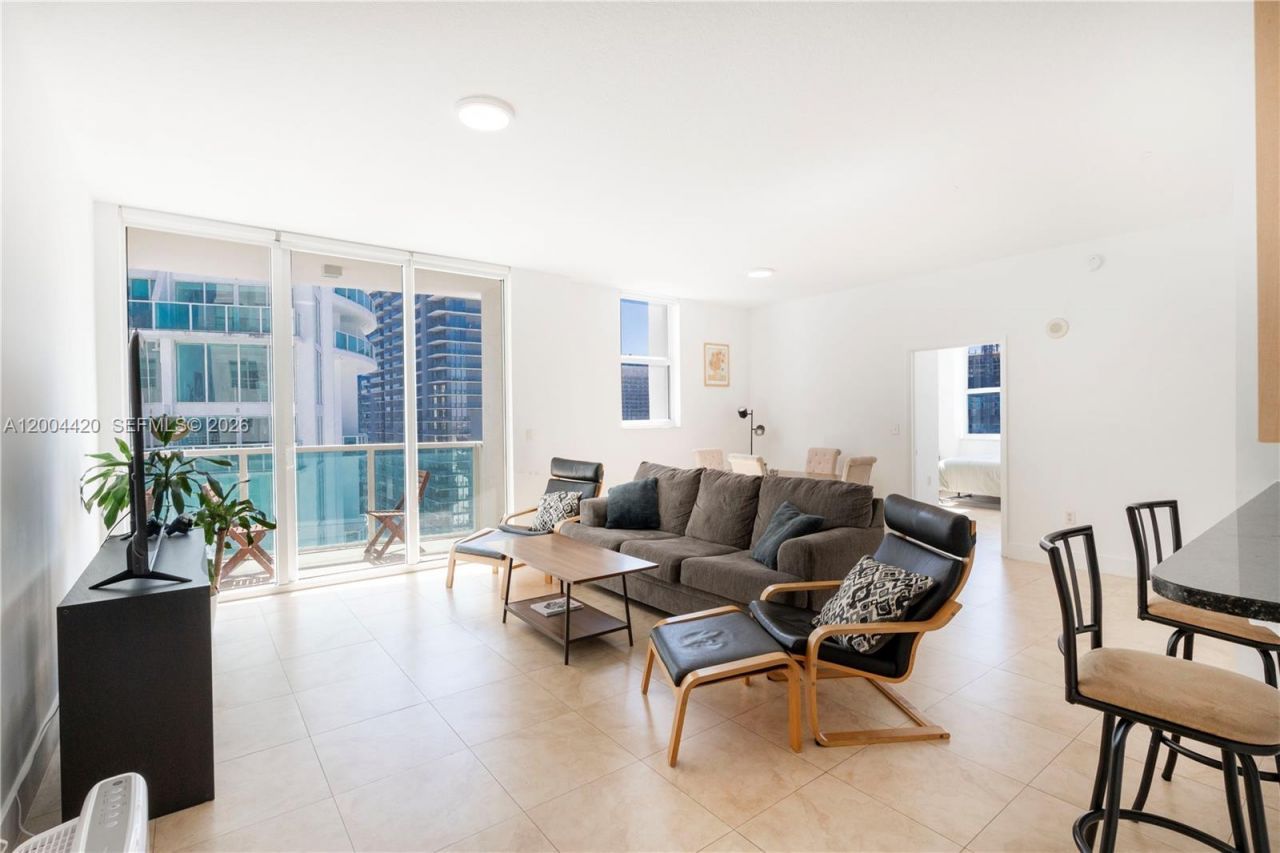31 SE 5th St, Unit 4121, Miami, FL 33131 Photo