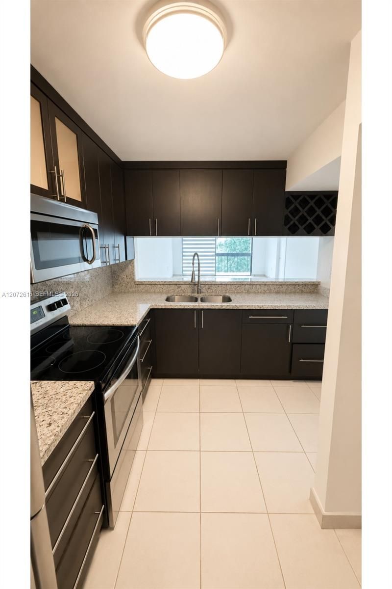 Please Call For Address, Unit 302, Miami, FL 33172 Photo