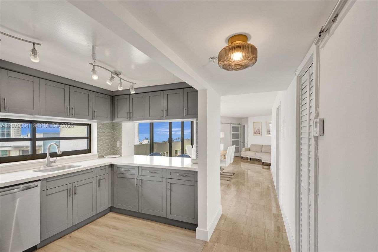 6820 Indian Creek Dr, Unit 9A, Miami Beach, FL 33141 Photo