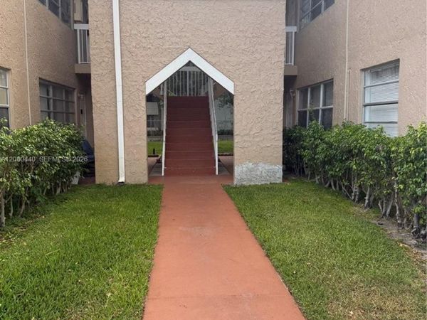 838 Twin Lakes Dr , Unit 19-E, Coral Springs, FL 33071