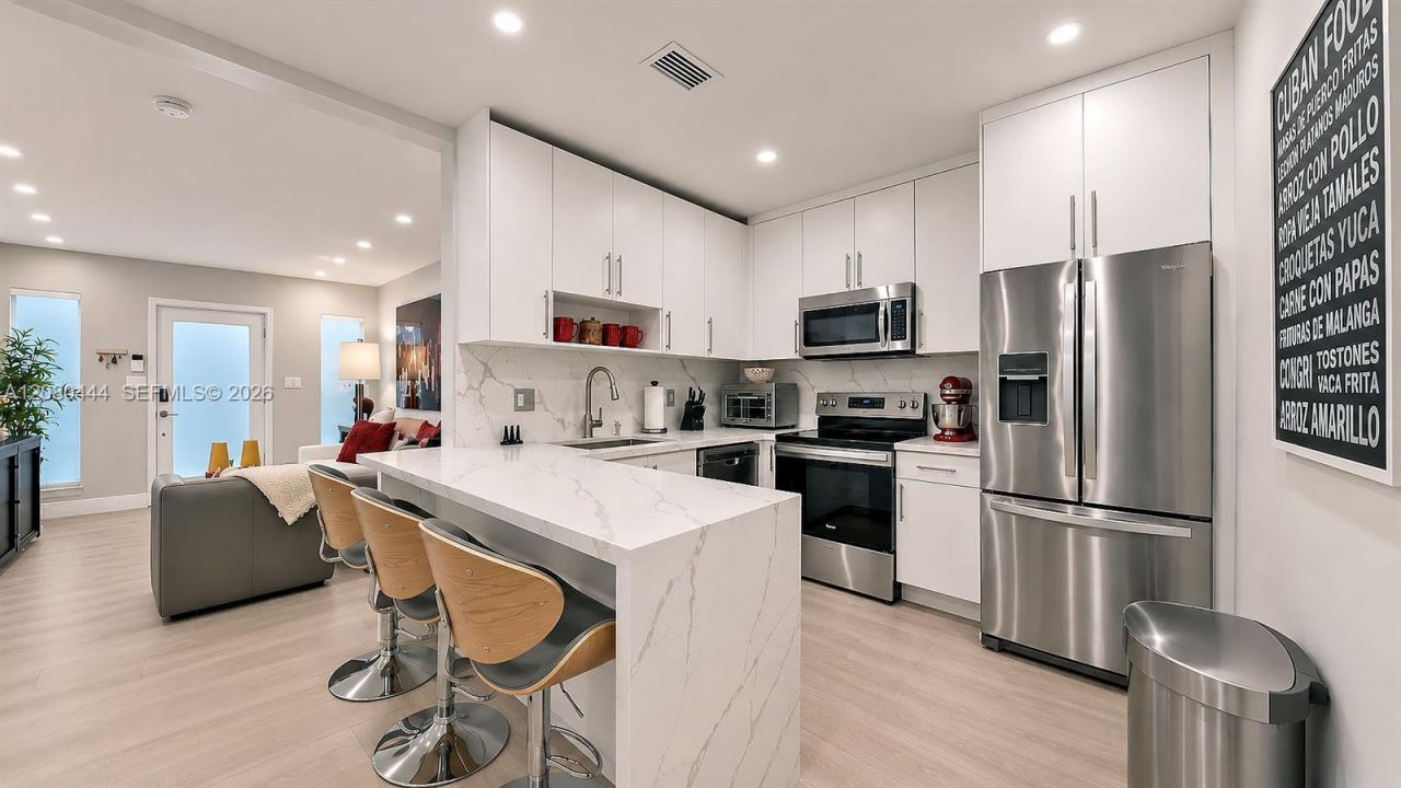 6 Carmona Ave , Coral Gables, FL 33134 Photo