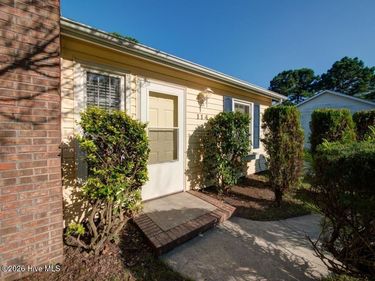 114 Pine Crest Drive , Jacksonville, NC 28546