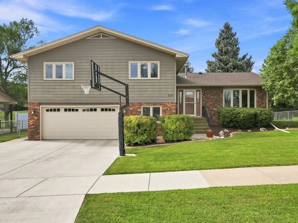 631 WESTWIND DR, Rapid City, SD 57702