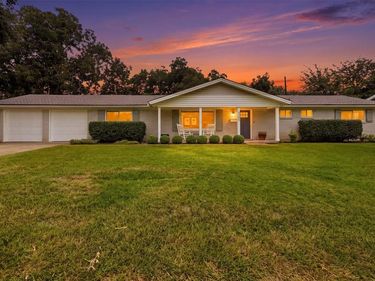 6908 Wycliff Street, Fort Worth, TX 76116