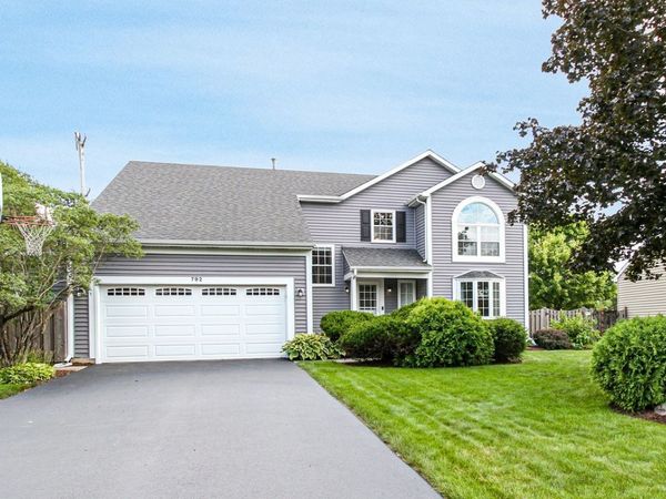 792 Brandt Drive , Lake In The Hills, IL 60156
