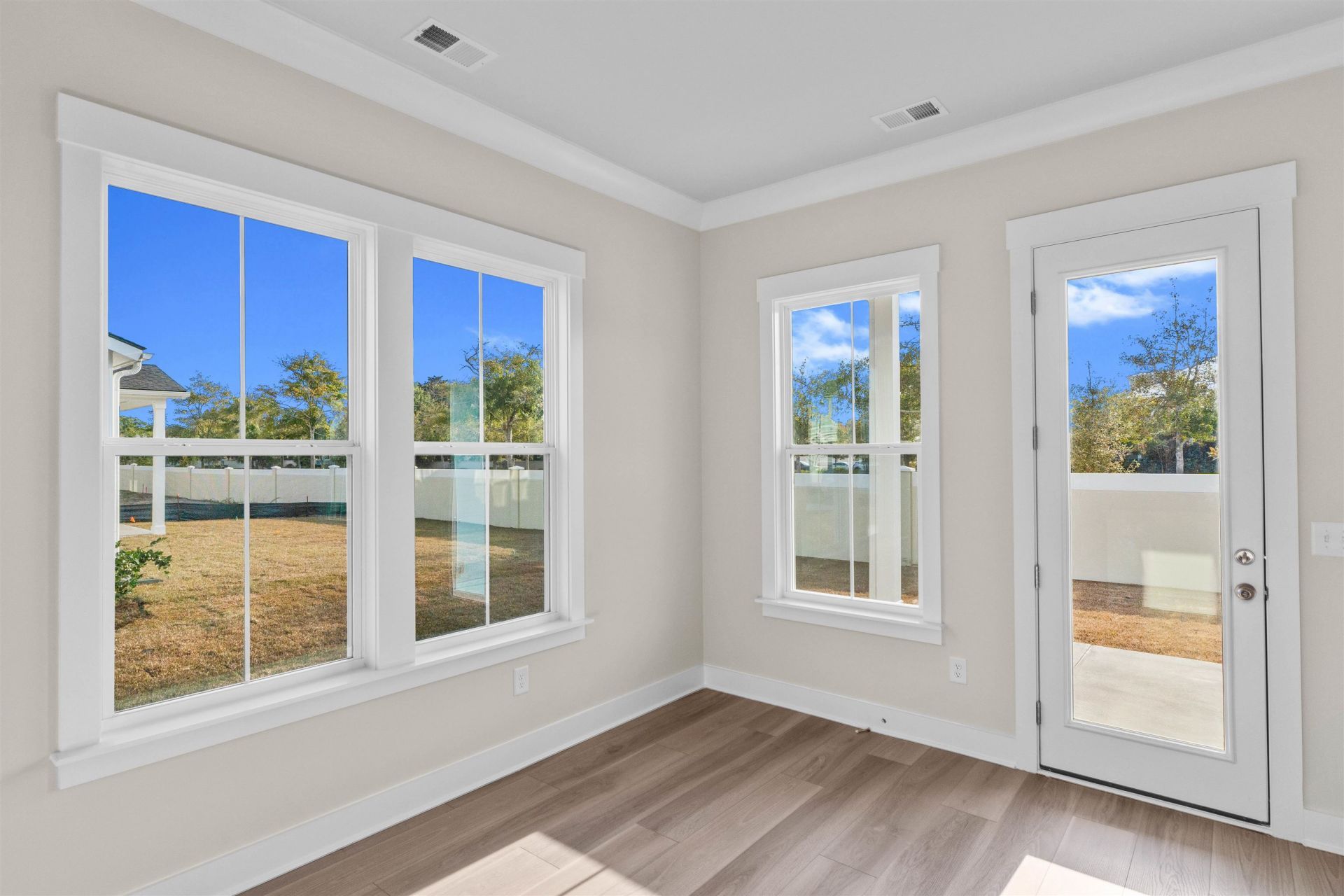 8308 Esplanade Shore Dr.  Photo 15