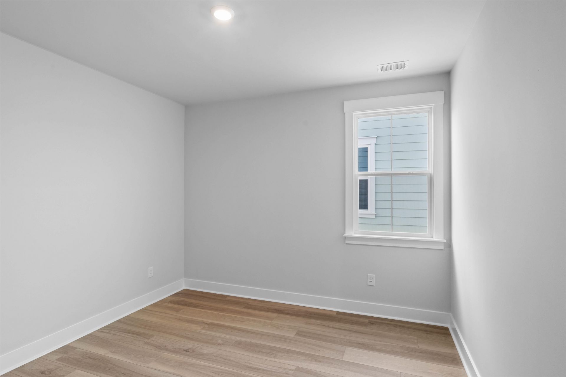 8308 Esplanade Shore Dr.  Photo 9