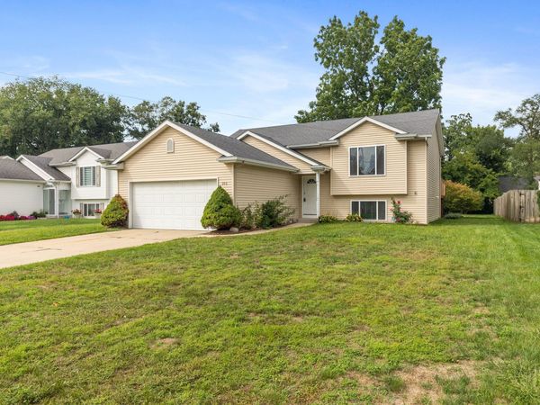 303 Regent Street SE, Grand Rapids, MI 49548