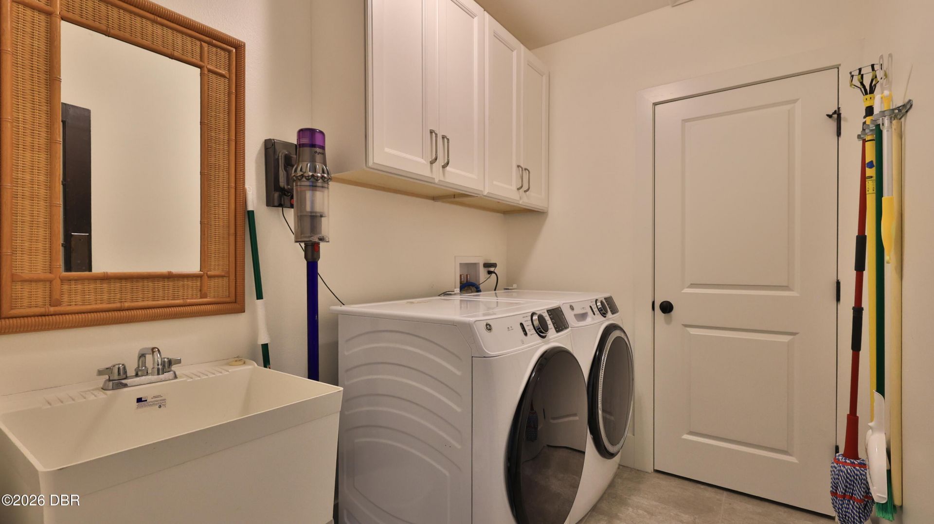 818 Ocean Avenue, New Smyrna Beach, FL 32169 Photo