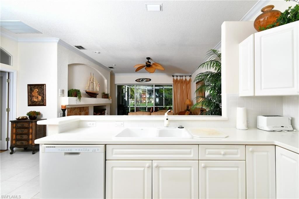 2097 Oxford Ridge Cir, Lehigh Acres, FL 33973 Photo