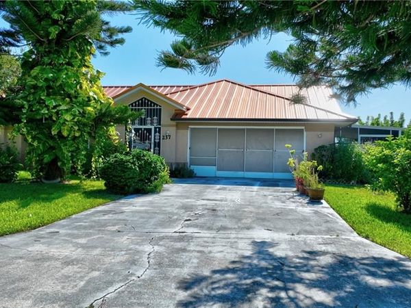 237 Lauberge CT , LEHIGH ACRES, FL 33936
