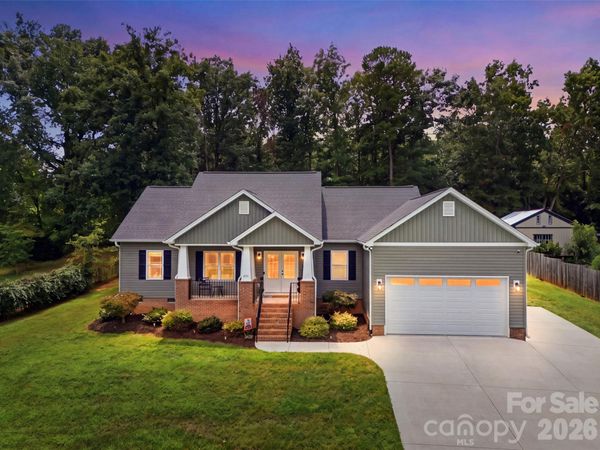 301 Pinehurst Drive, Kings Mountain, NC 28086