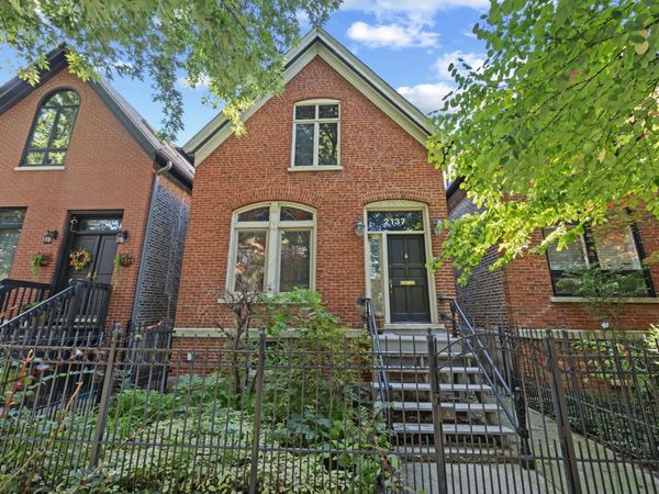 2137 W Moffat Street , Chicago, IL 60647