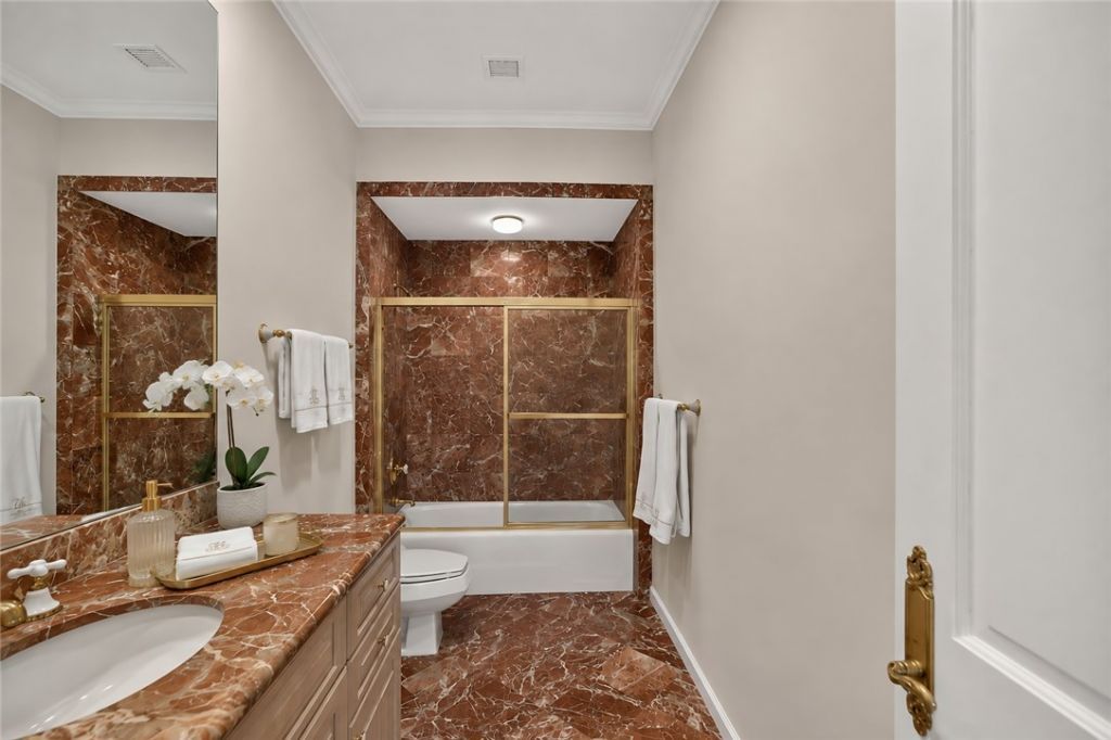 100 Seaway Court, Vero Beach, FL 32963 Photo