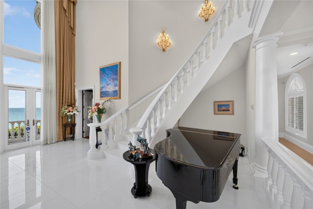 100 Seaway Court, Vero Beach, FL 32963 Photo
