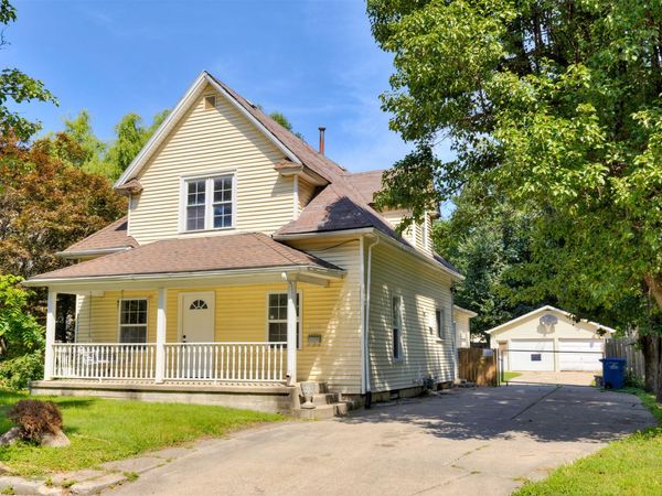 1920 E Walnut Street , Des Moines, IA 50316
