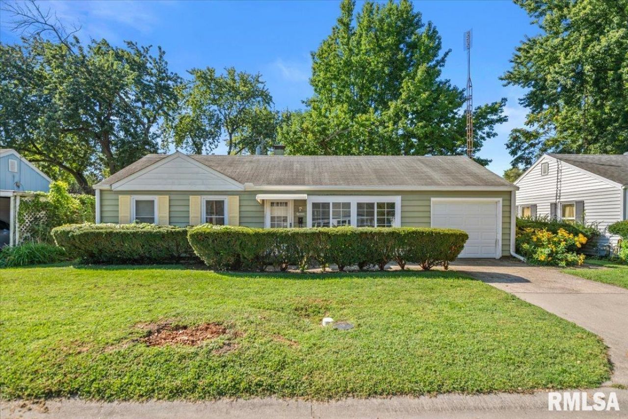 18 Barbara Court, Springfield, IL 62704 Main Photo