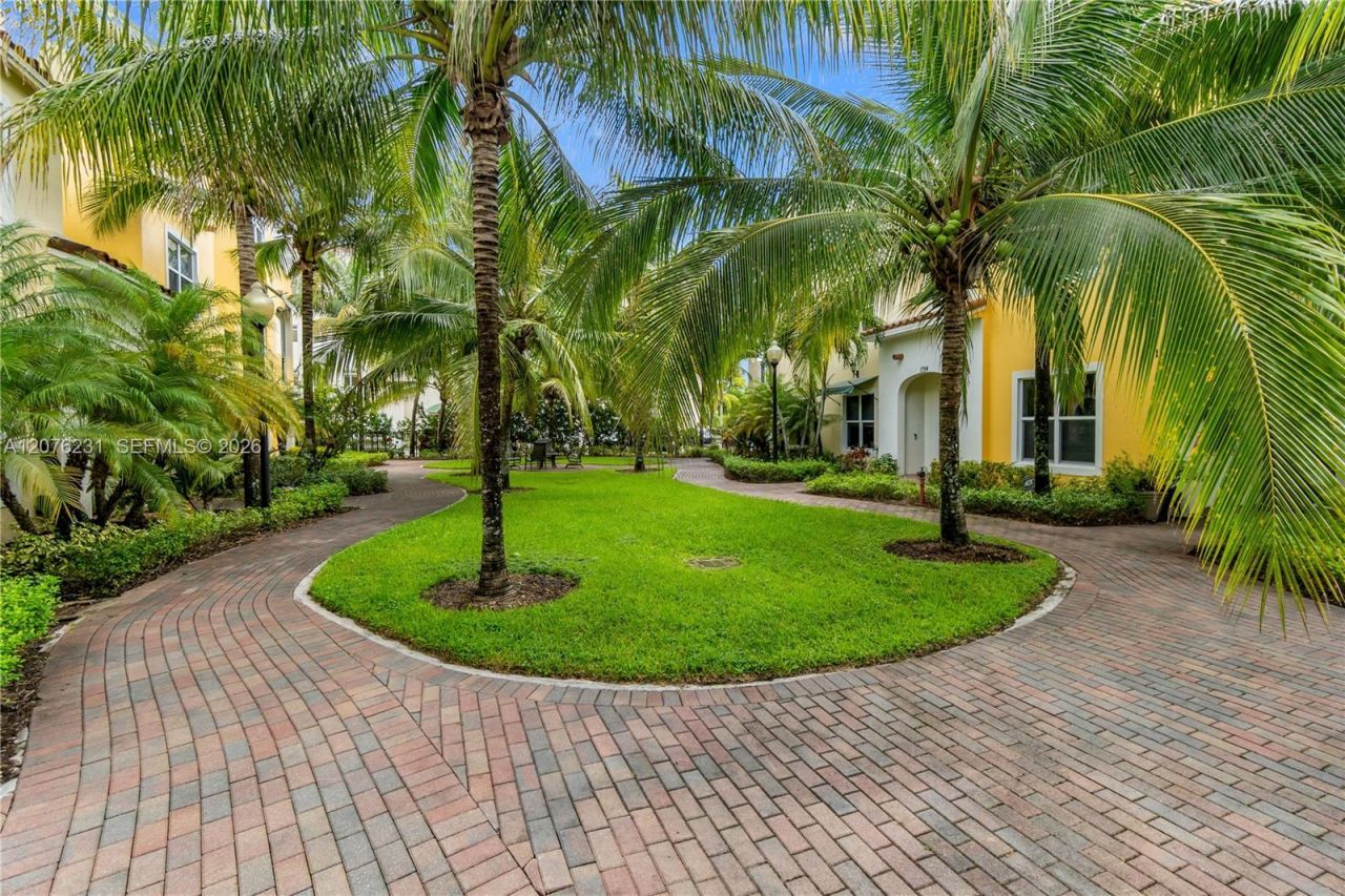 Please Call For Address, Pembroke Pines, FL 33028 Photo
