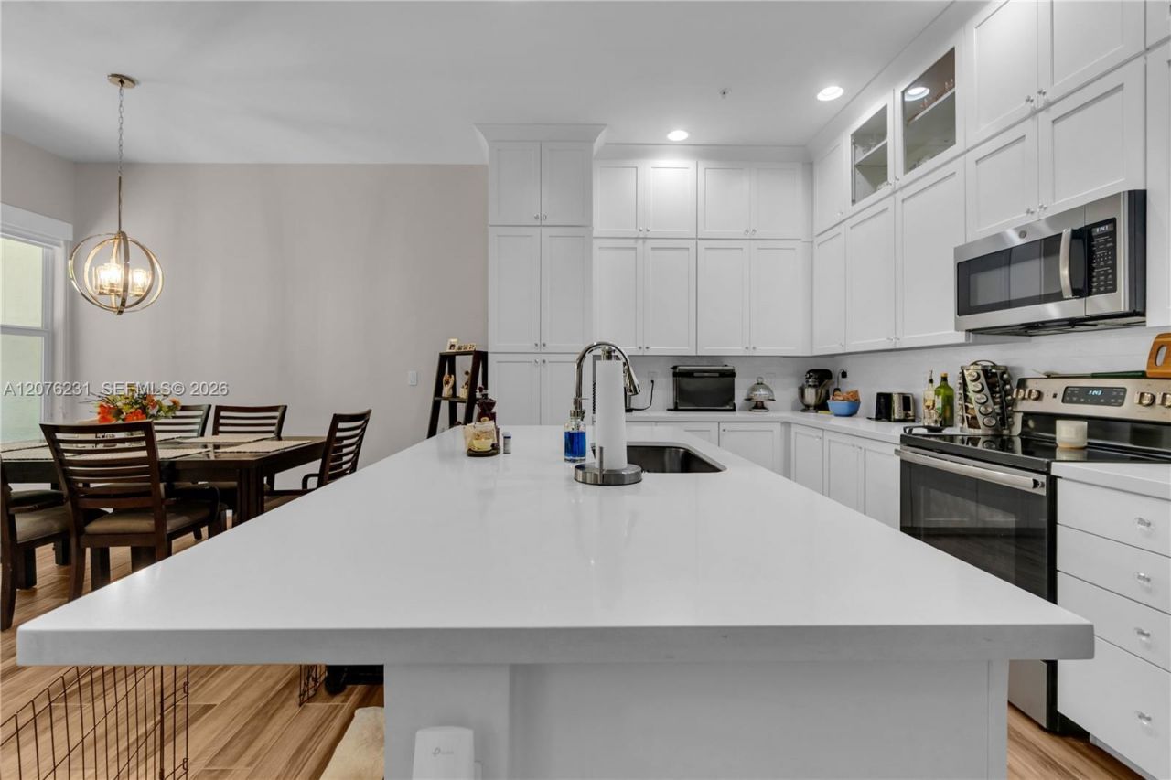 Please Call For Address, Pembroke Pines, FL 33028 Photo