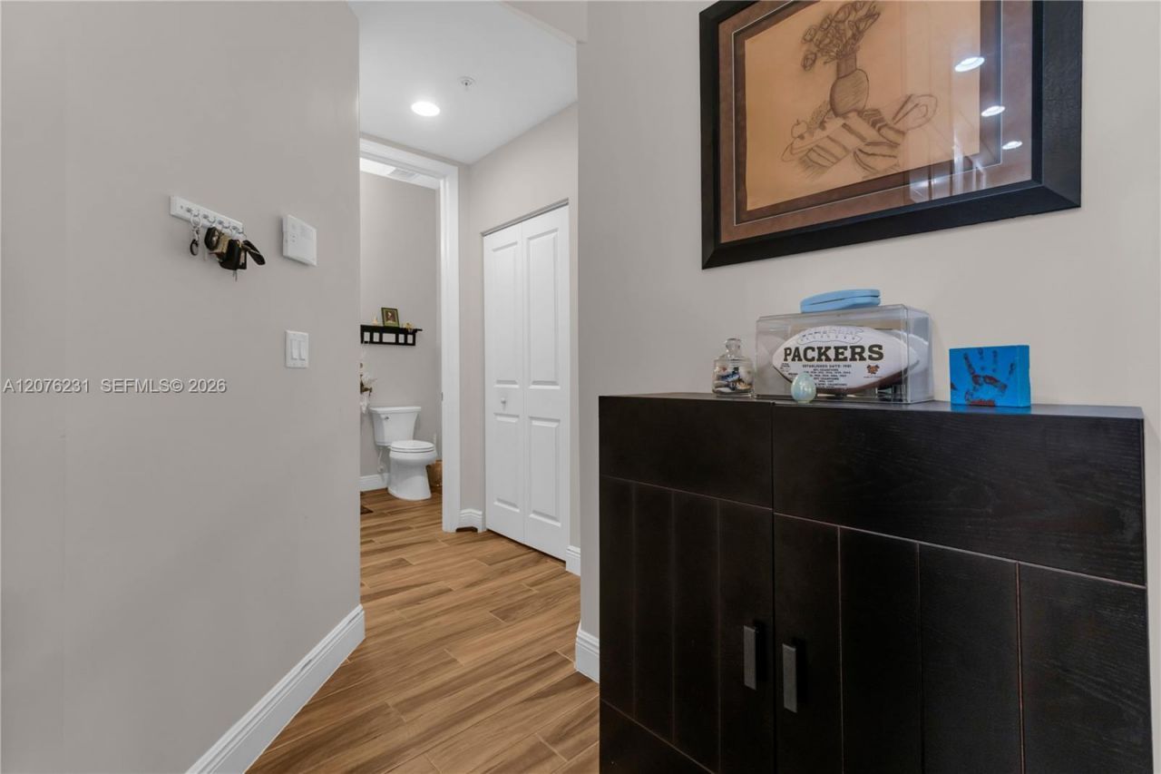 Please Call For Address, Pembroke Pines, FL 33028 Photo