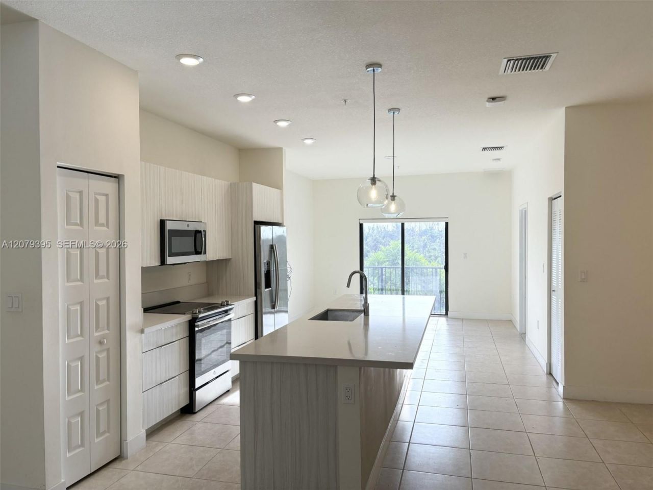 8015 NW 104th Ave, Unit 25, Doral, FL 33178 Photo