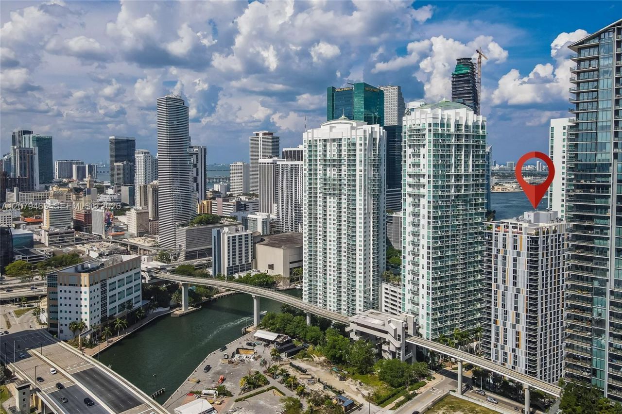 31 SE 6th St, Unit 707, Miami, FL 33131 Photo