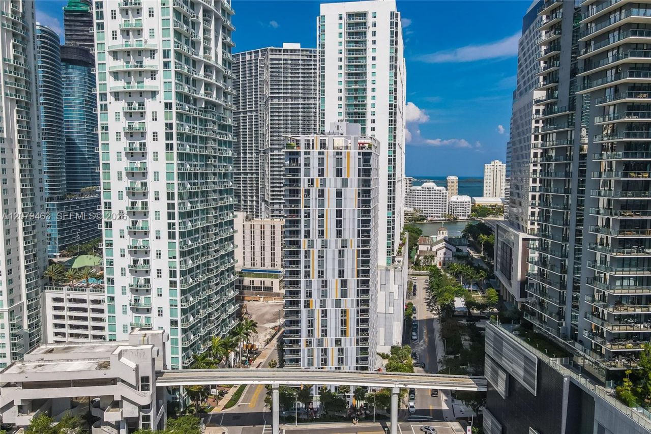31 SE 6th St, Unit 707, Miami, FL 33131 Photo