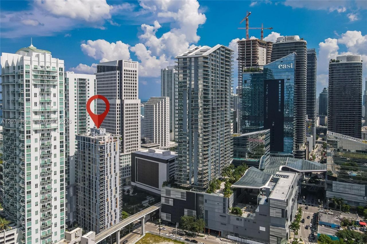 31 SE 6th St, Unit 707, Miami, FL 33131 Photo