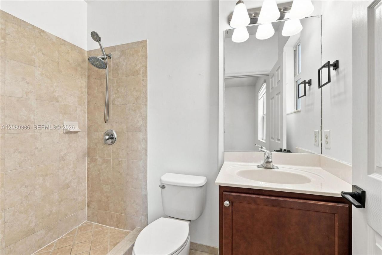 9145 SW 227th St , Unit 4, Cutler Bay, FL 33190 Photo