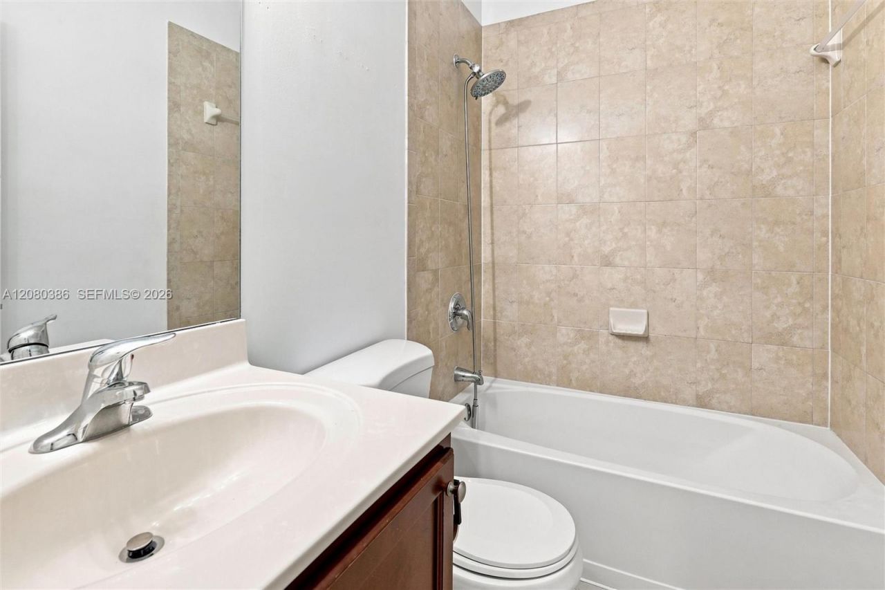 9145 SW 227th St , Unit 4, Cutler Bay, FL 33190 Photo