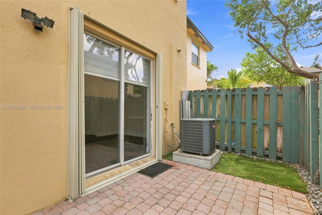 9145 SW 227th St , Unit 4, Cutler Bay, FL 33190 Photo