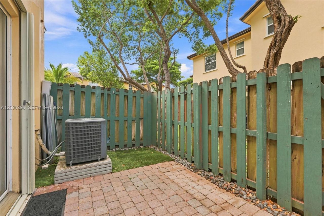 9145 SW 227th St , Unit 4, Cutler Bay, FL 33190 Photo