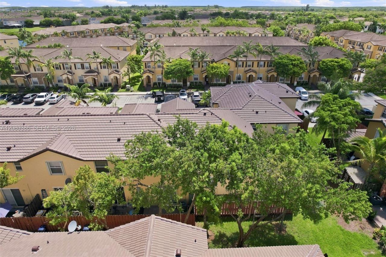 9145 SW 227th St , Unit 4, Cutler Bay, FL 33190 Photo
