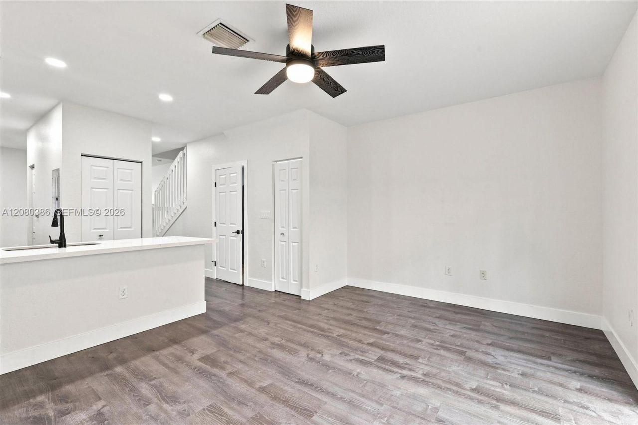 9145 SW 227th St , Unit 4, Cutler Bay, FL 33190 Photo