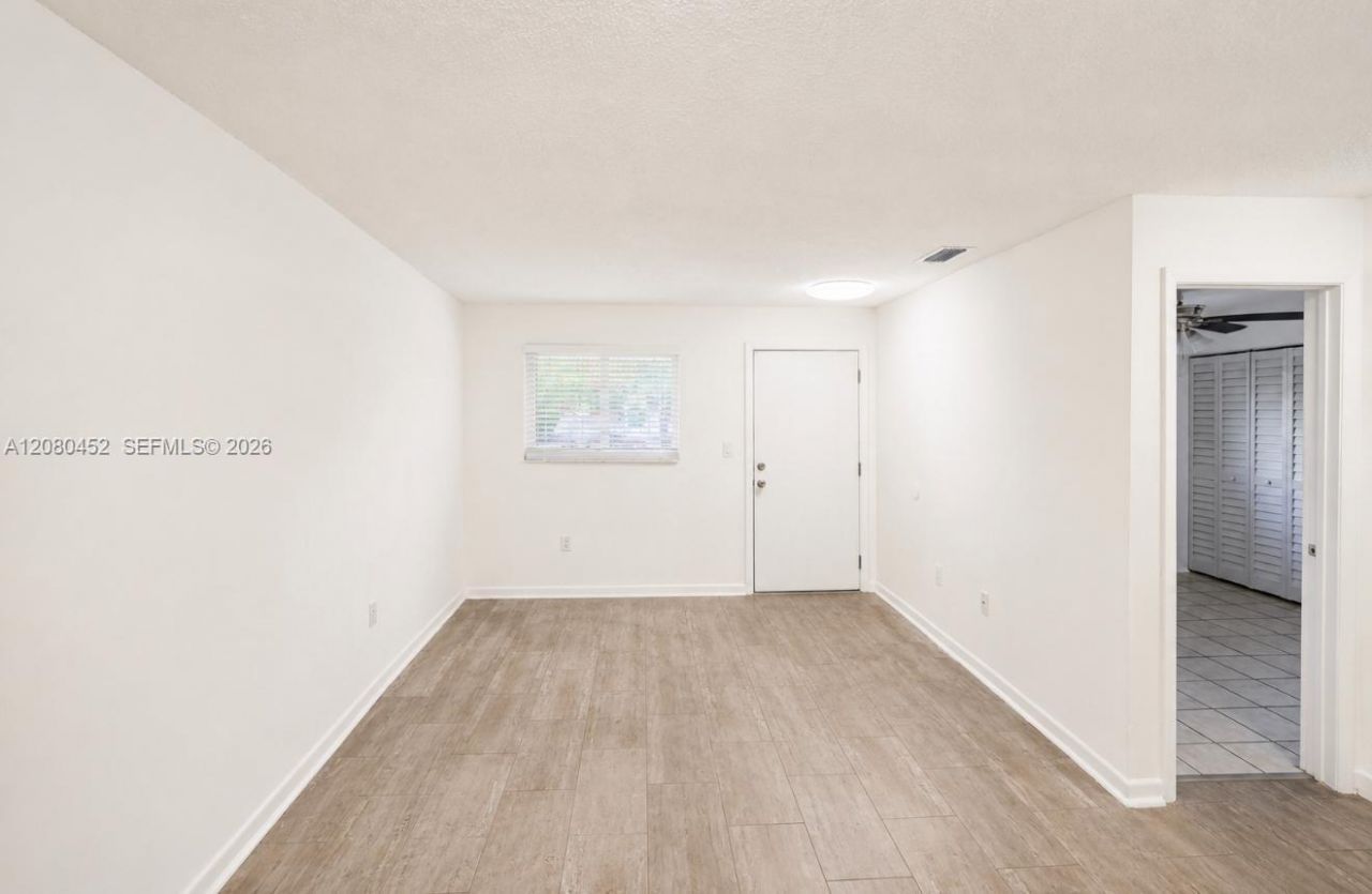 6141 W 22nd Ct , Unit 203, Hialeah, FL 33016 Photo