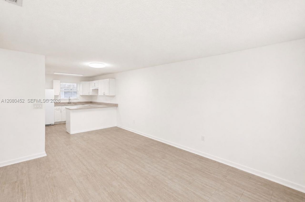 6141 W 22nd Ct , Unit 203, Hialeah, FL 33016 Photo