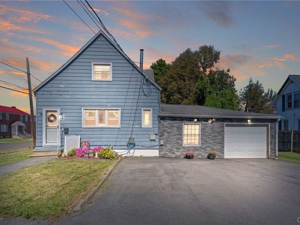 101 Ellen Street , Syracuse, NY 13208
