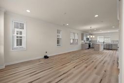 616 Southview Lane photo 4